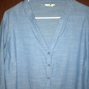 Lightweight denim shirt